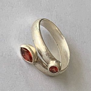 Sterling Silver & Chrysolite Tulips Design Ring